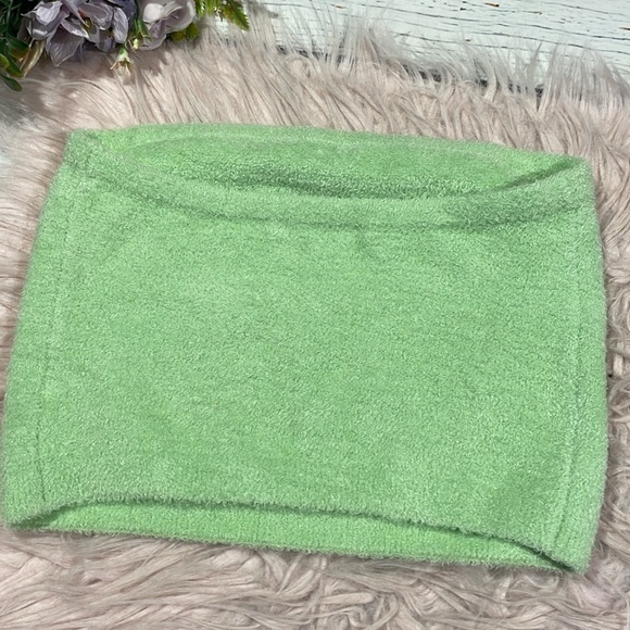 Alice + Olivia Alison Tube Pistachio Crop Top - Picture 6 of 7